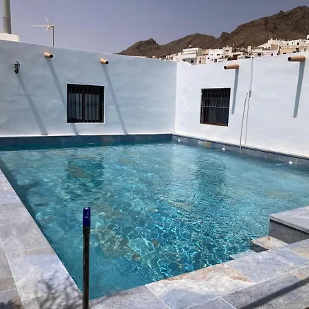 Cortijo Ferre, A Pies Del Castillo La Atalaya De * 尼哈尔
